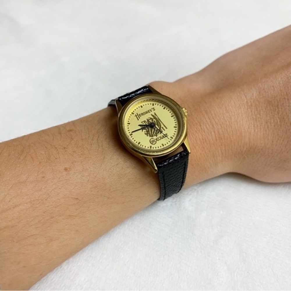 RARE Vintage Hersheys Chocolate‎ Gold Leather Watch